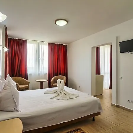 Hotell Carmen Azzuro 4*