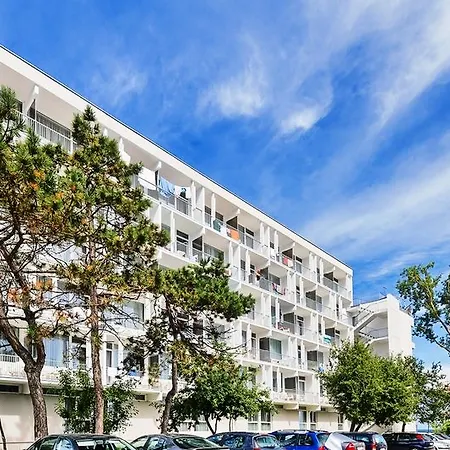 Hotel Carmen Azzuro 4*