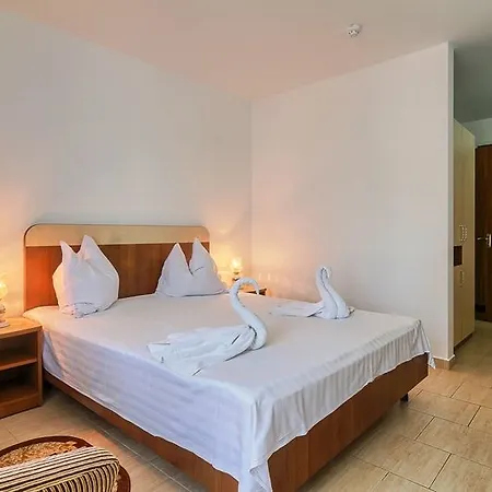 Hotel Carmen Azzuro Saturn